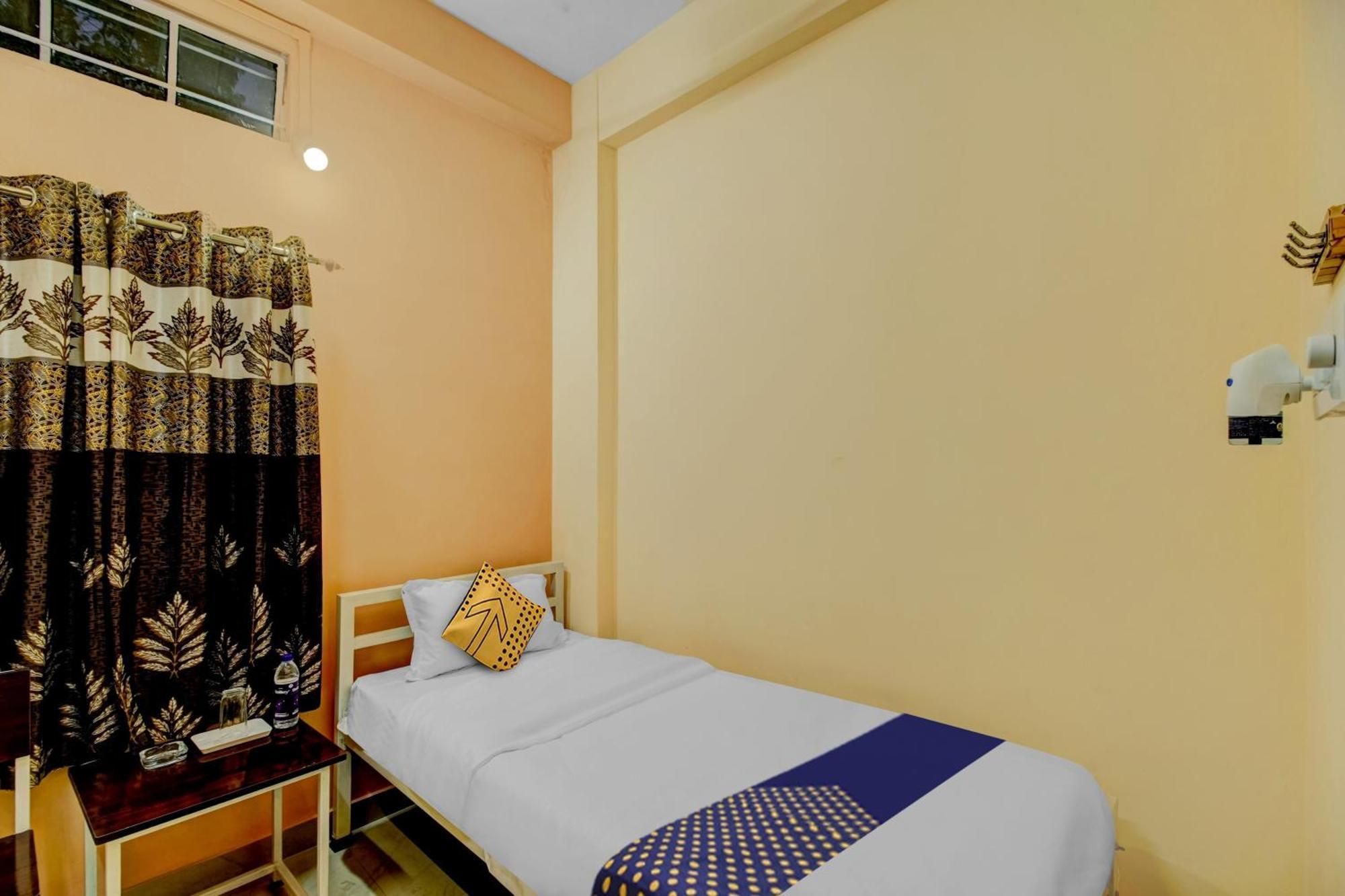 Spot On Rainbow Lodge Guwahati Bagian luar foto