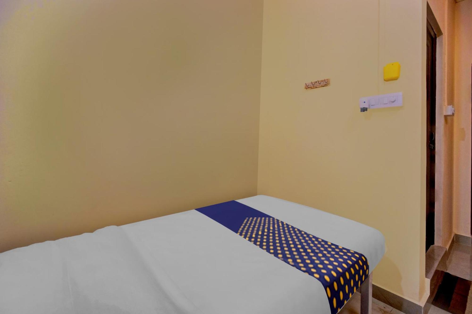 Spot On Rainbow Lodge Guwahati Bagian luar foto